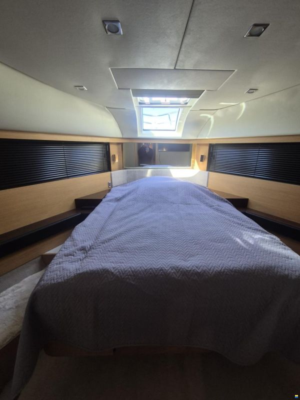Fairline Squadron 55