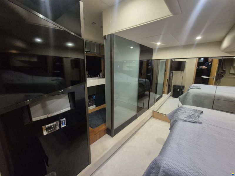 Fairline Squadron 55