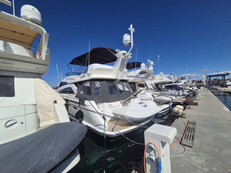 Fairline Squadron 55