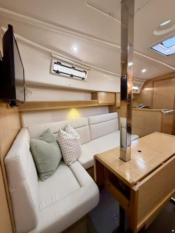 Bavaria Cruiser 32