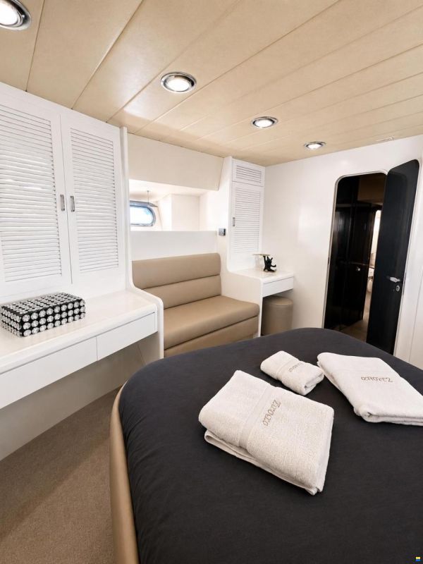 Azimut 71 Fly