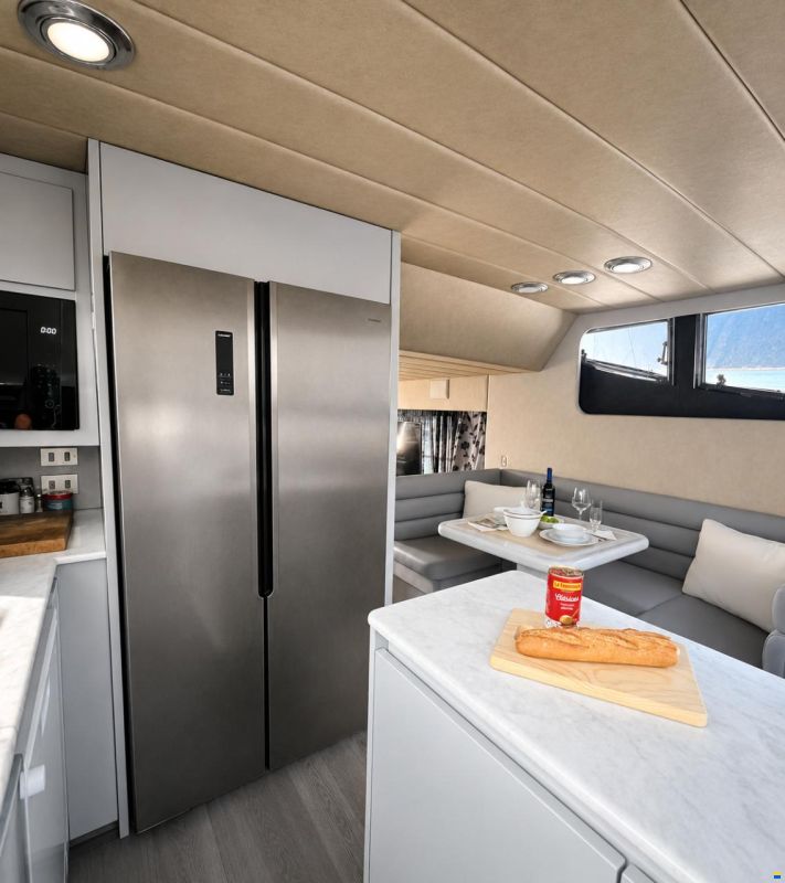 Azimut 71 Fly