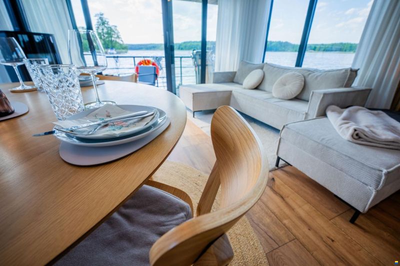 Woma Hausboot Wohnschiff D13