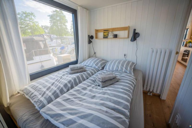 Woma Hausboot Wohnschiff D13