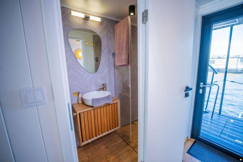 Woma Hausboot Wohnschiff D13