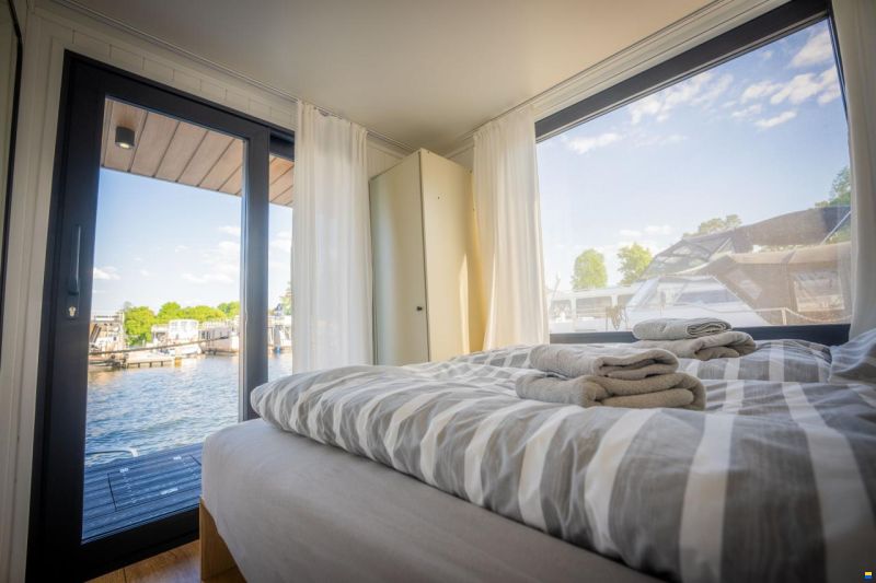Woma Hausboot Wohnschiff D13