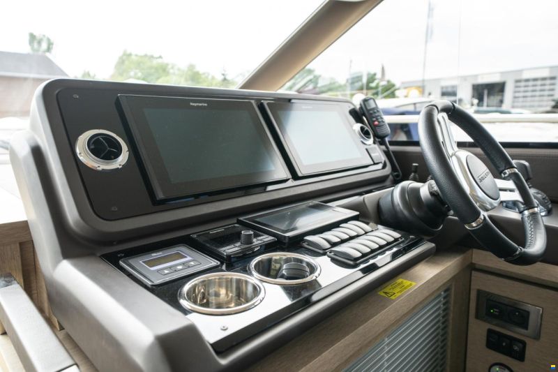 Prestige 520 Fly