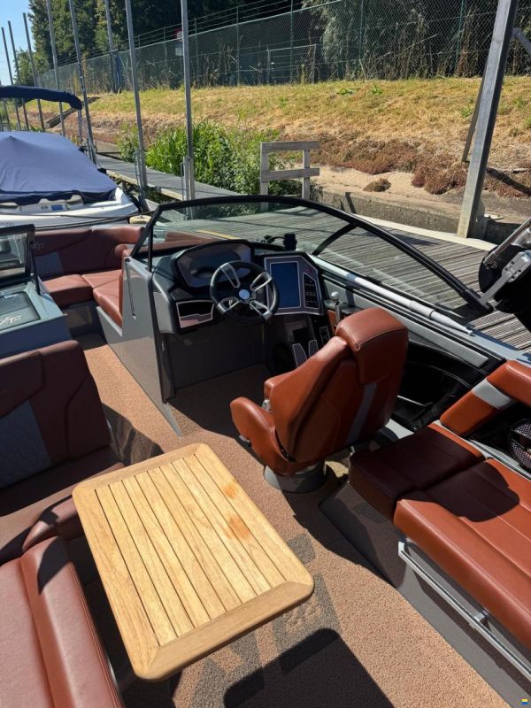 MasterCraft XT22
