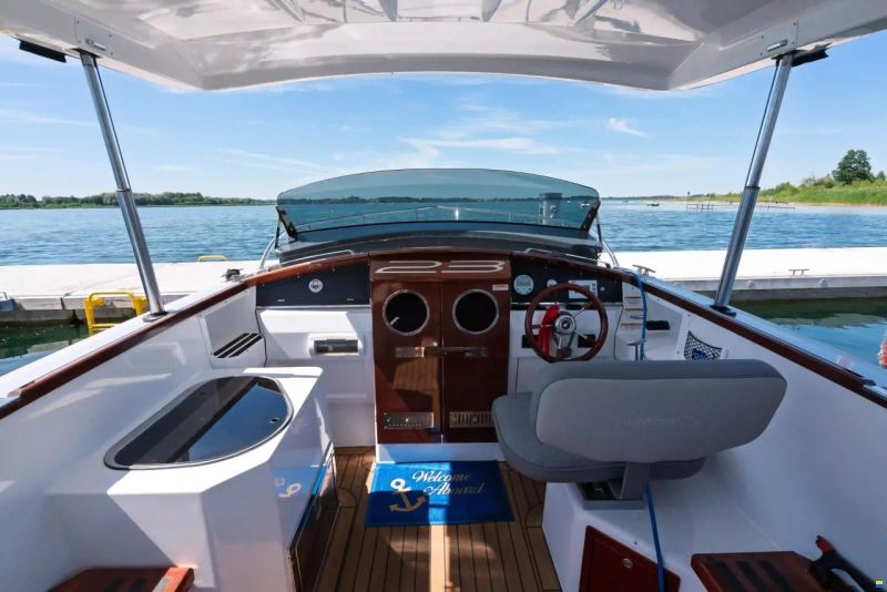 Alfastreet 23 Cabin electric
