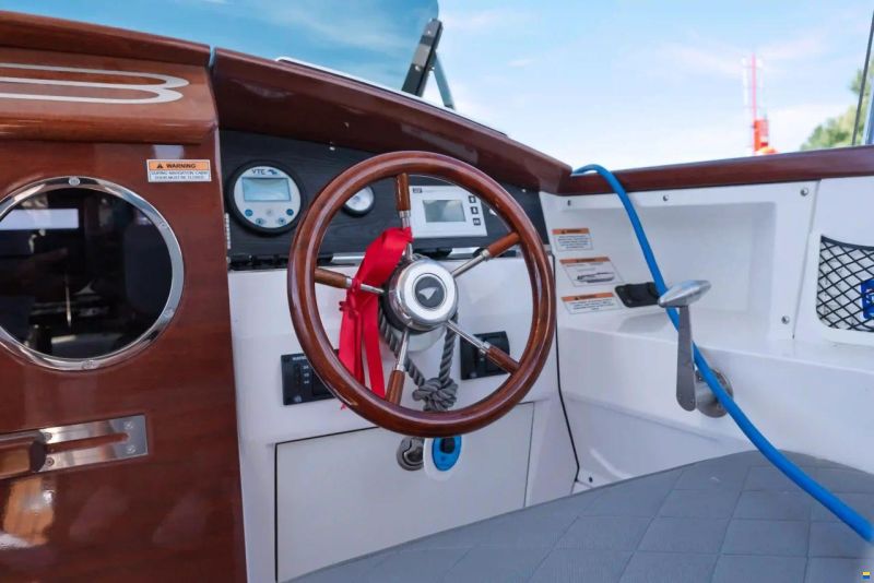 Alfastreet 23 Cabin electric