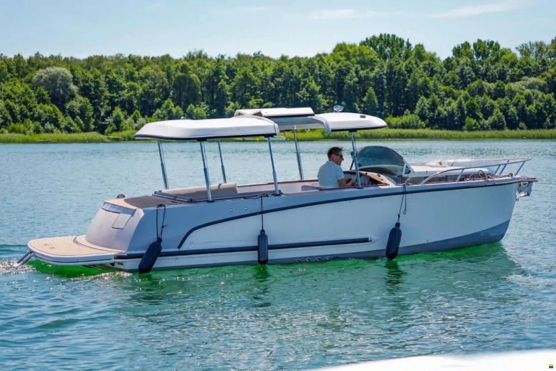 Alfastreet 23 Cabin electric