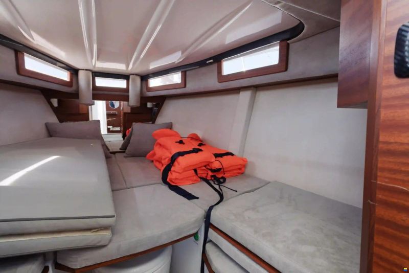 Alfastreet 23 Cabin electric