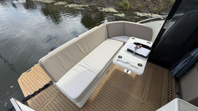 Galeon 370 HTC