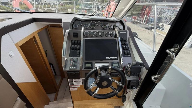 Galeon 370 HTC