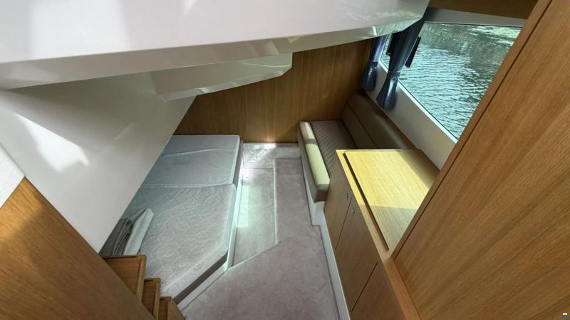 Galeon 370 HTC