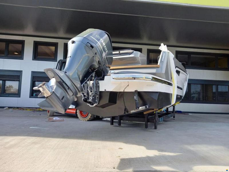 Alfastreet 25 Cabin Evo