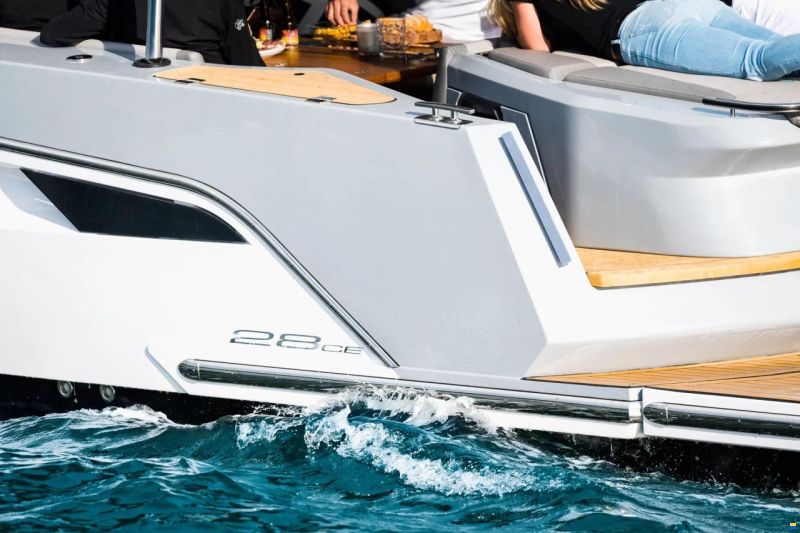 Alfastreet 28 Cabin