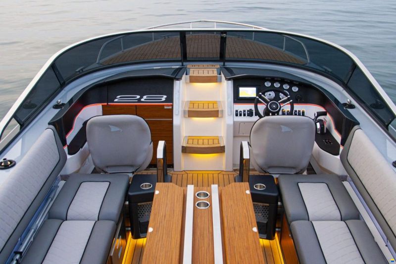Alfastreet 28 Cabin