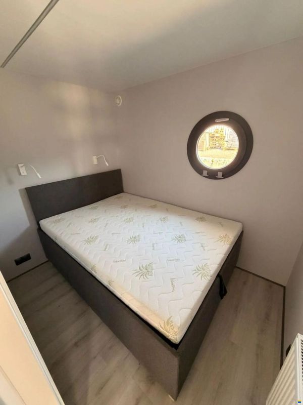 La Mare Apart L Long