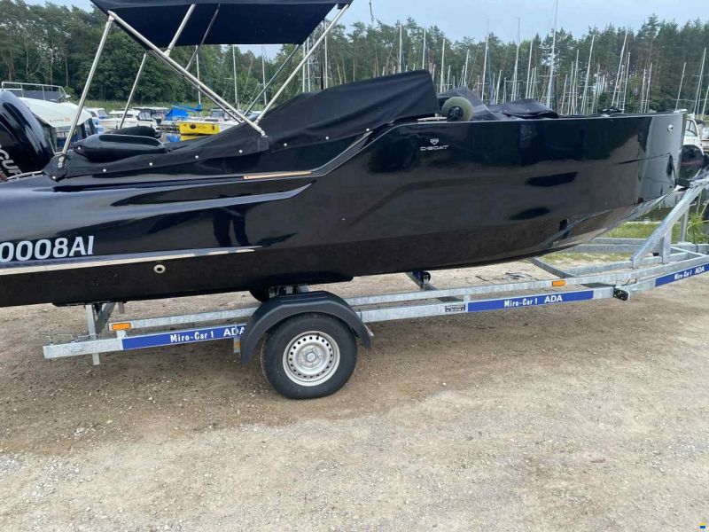 D-Boat Diamond 550
