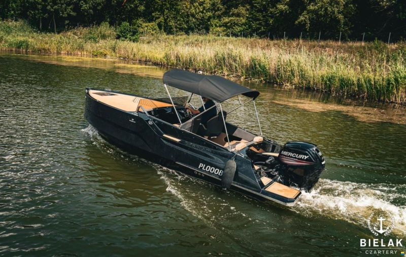 D-Boat Diamond 550
