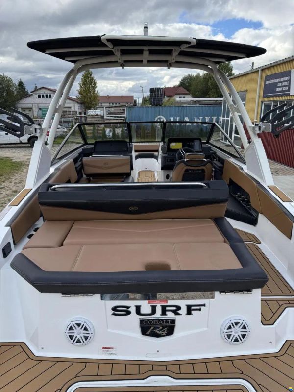 Cobalt R4 Surf