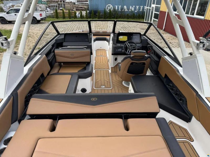 Cobalt R4 Surf