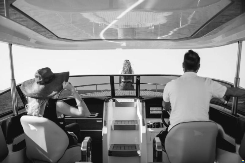 Alfastreet 32 Cabin