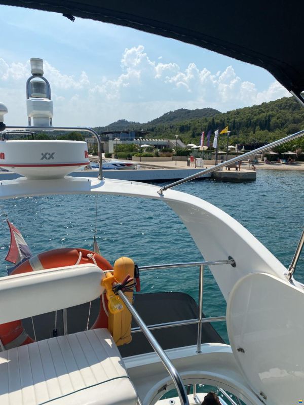 Fairline Phantom 37