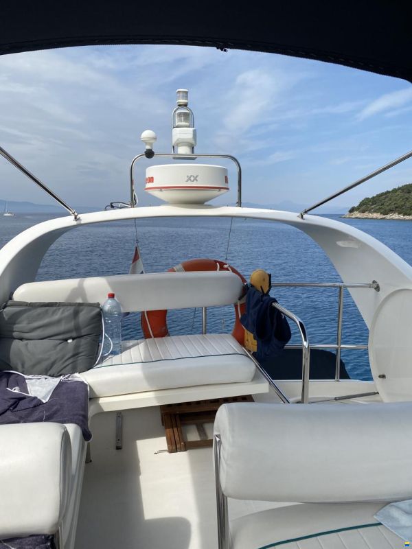 Fairline Phantom 37