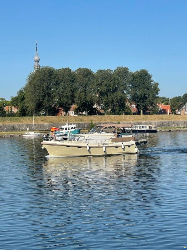 Aquanaut Privilege 1250
