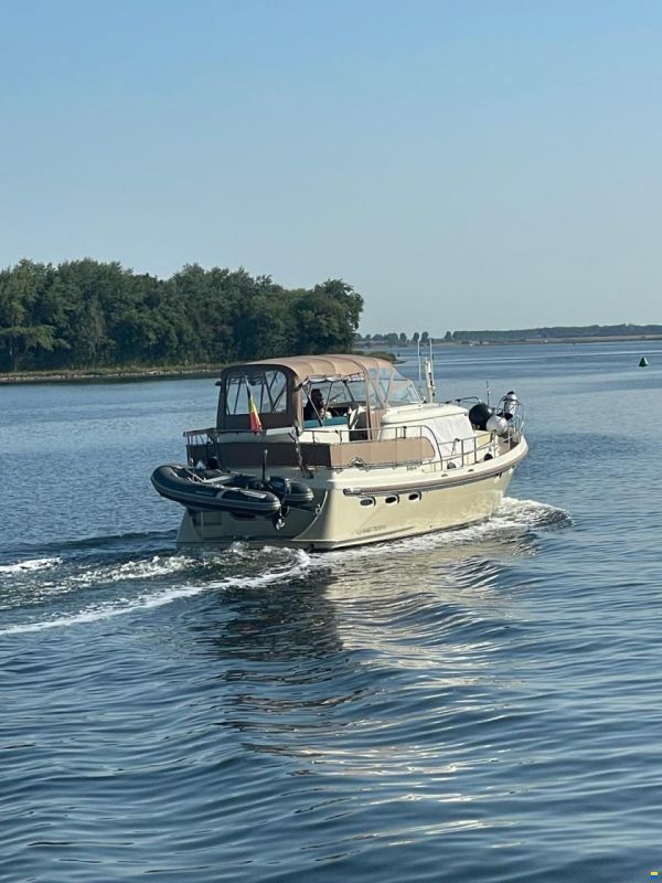 Aquanaut Privilege 1250