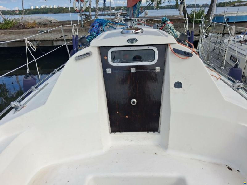 C&C Yachts Mega 30