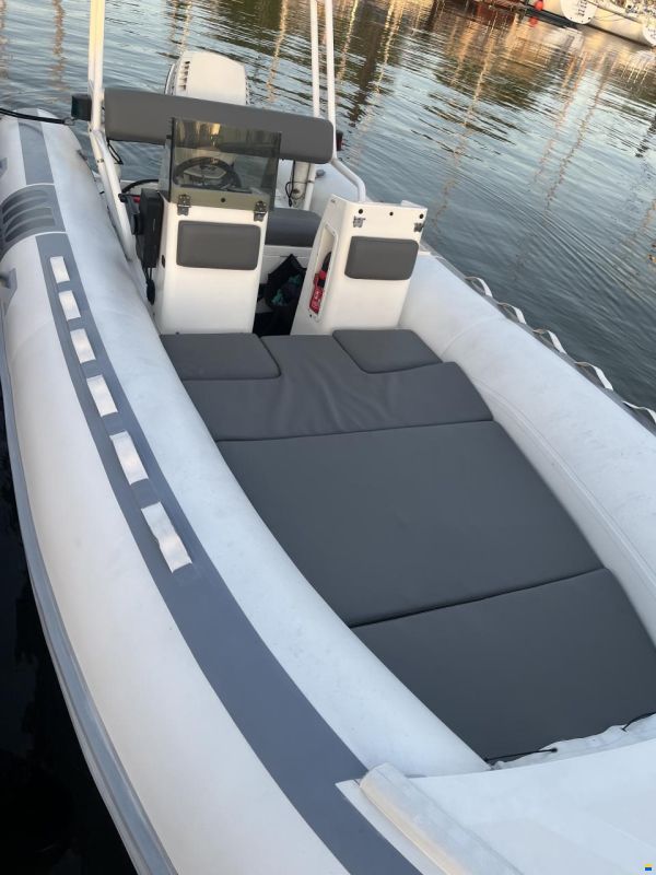 Novurania 570