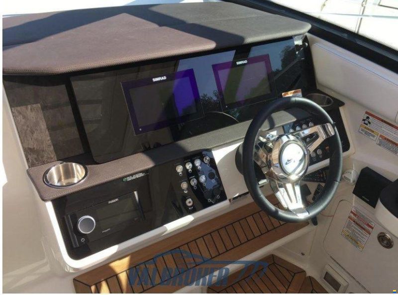 Sea Ray 320 Sundancer