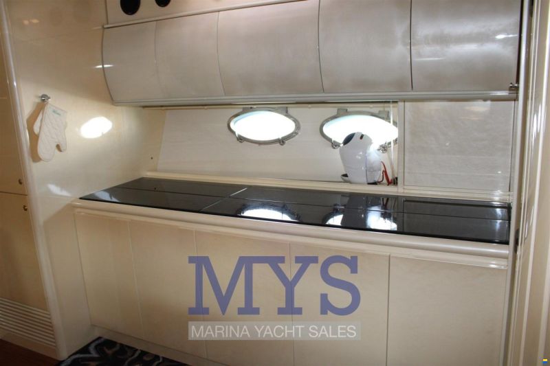 Pershing 54'
