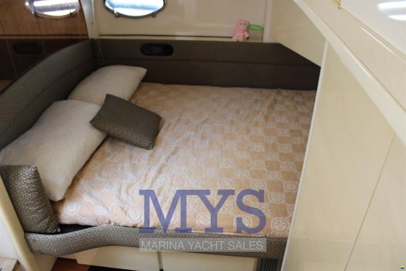 Pershing 54'