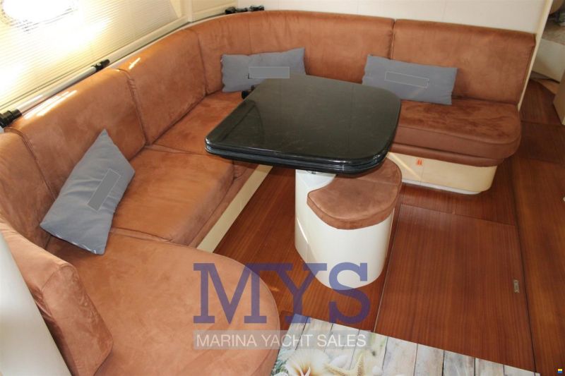 Pershing 54'