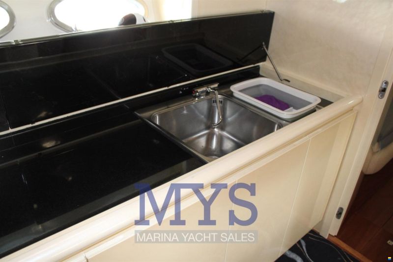 Pershing 54'