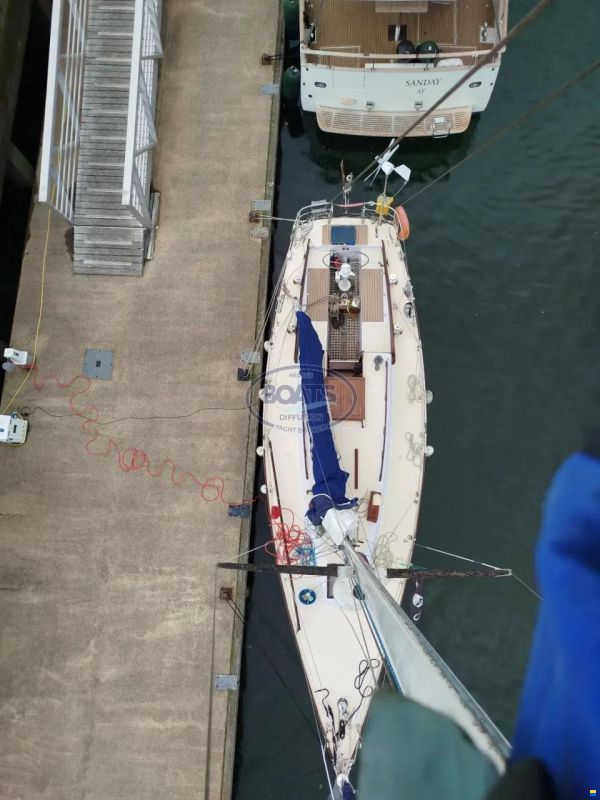 LeComte Yachts Medalist 33 Mk2