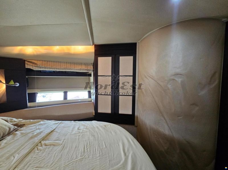 Azimut 43S