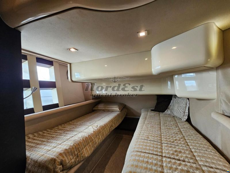 Azimut 43S