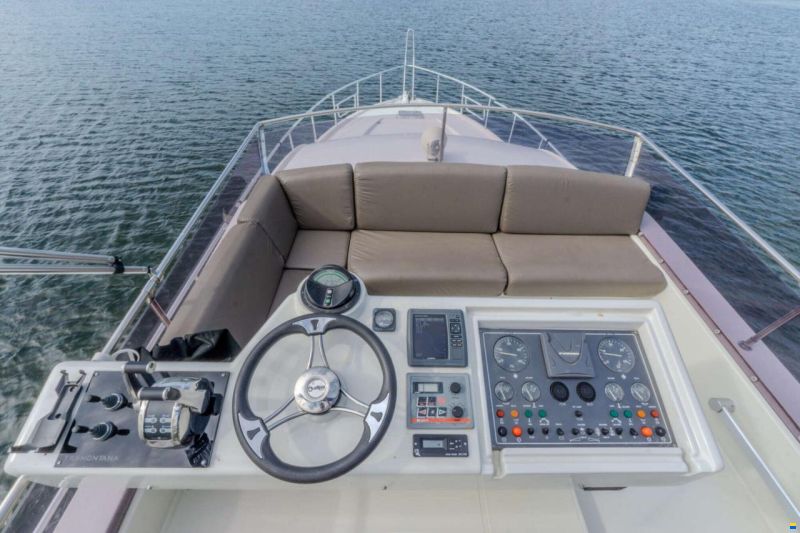 Mochi Craft 43 Flybridge