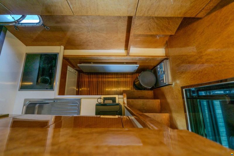 Mochi Craft 43 Flybridge