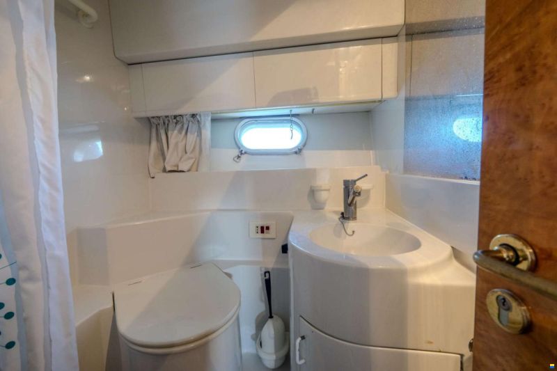 Mochi Craft 43 Flybridge