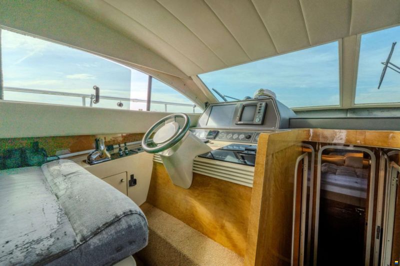 Mochi Craft 43 Flybridge