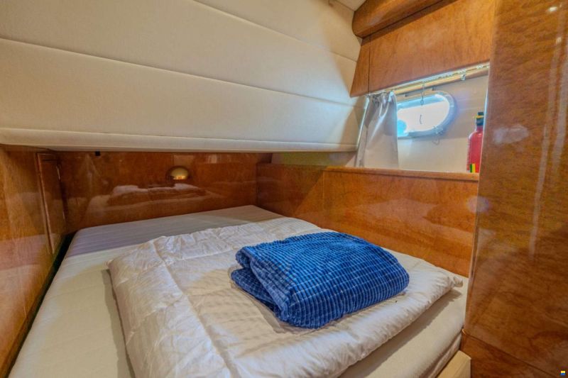 Mochi Craft 43 Flybridge
