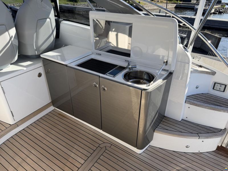 Princess V40