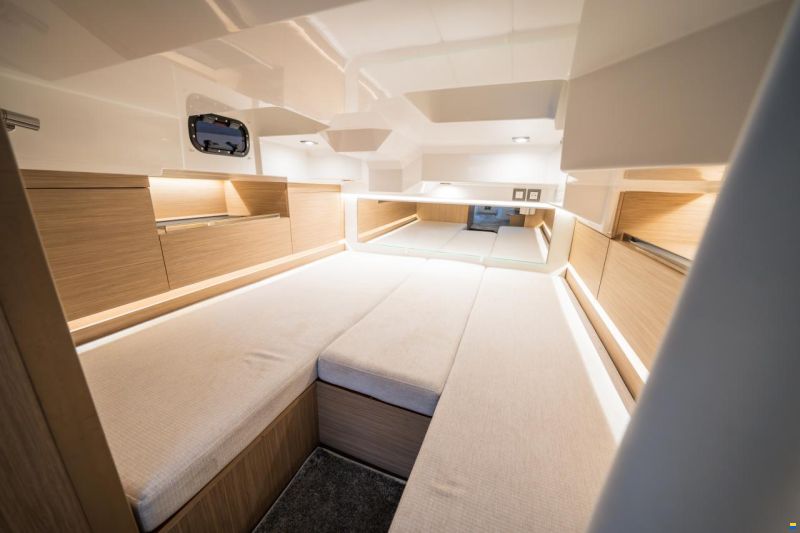 Jeanneau Cap Camarat 10.5 CC