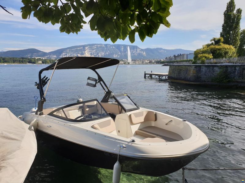 Bayliner VR4
